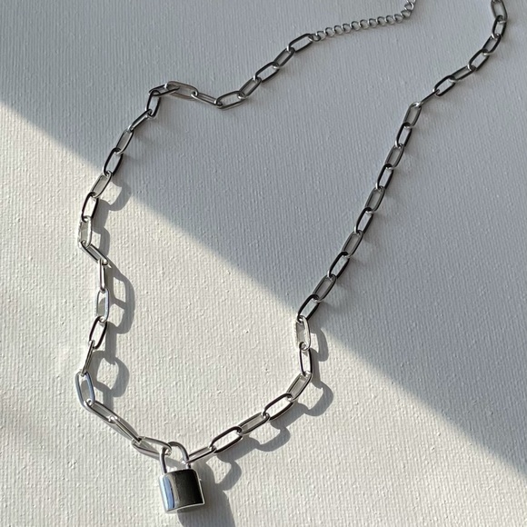 Link Chain Padlock Necklace - Picture 2 of 4